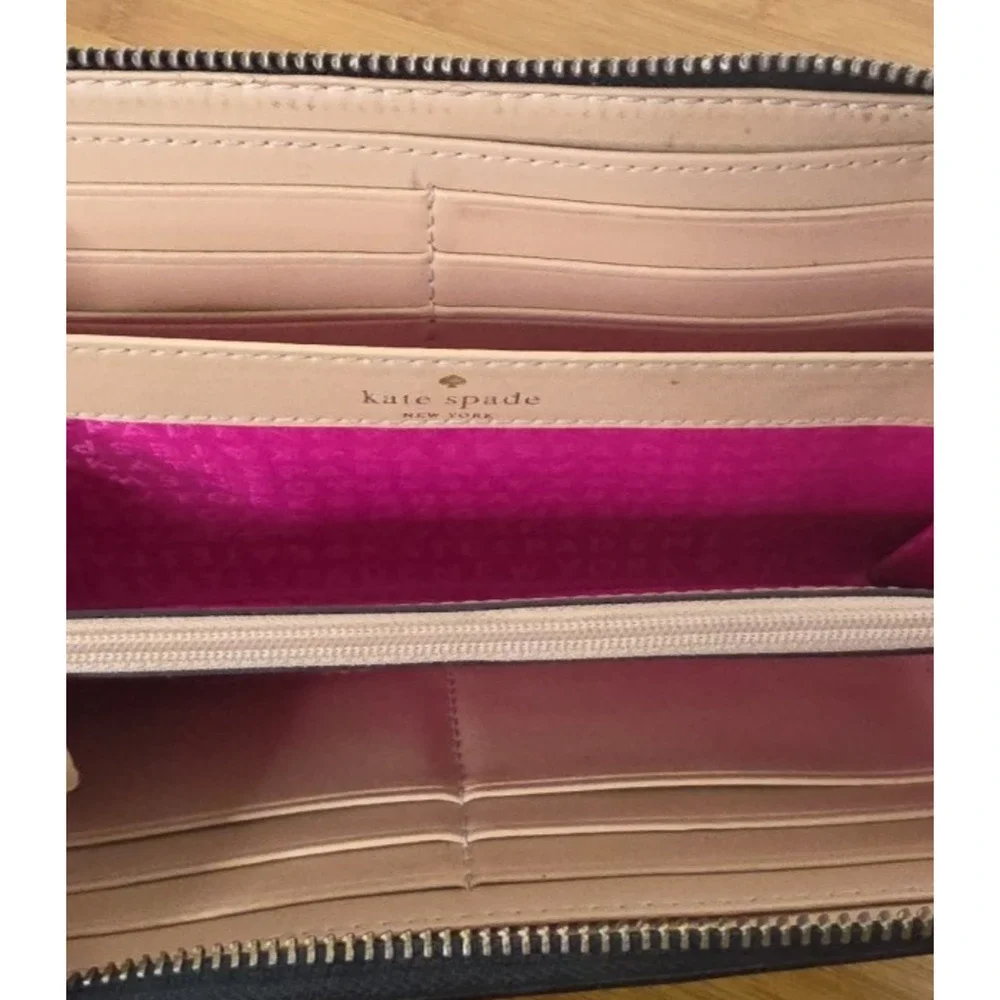 Kate Spade Black / Pink Zip‎ Around Neda Pebbled Leather Wallet/ Purse/Clutch